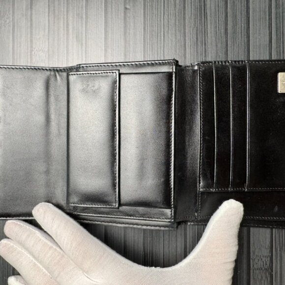 Fendi Zucca Red Bifold - Picture 3 of 10